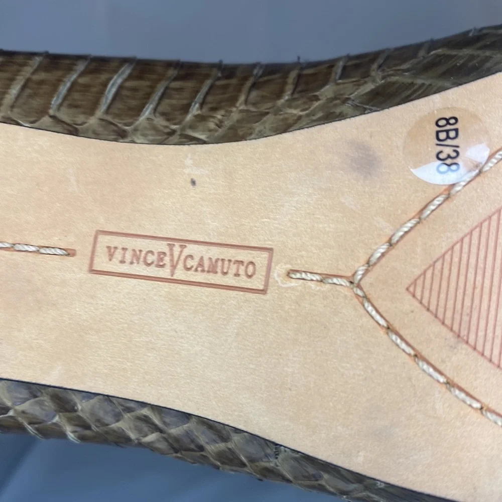 Vince Camuto Snake Skin heels - Picture 4 of 10